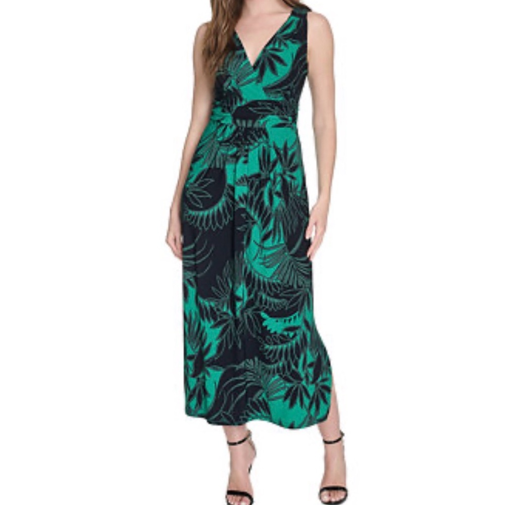 Tommy Hilfiger size 2 NWT Green and Navy Tropical Print Maxi Dress